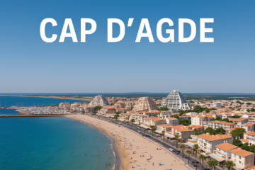 Scenic view of Cap d’Agde’s beach and marina with sunbathers, yachts, and Mediterranean buildings under a clear blue sky – representing Cap d’Agde Swinger Life.