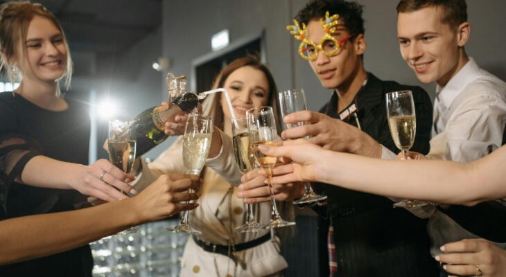 Couples enjoying the excitement and social atmosphere during early lifestyle experiences